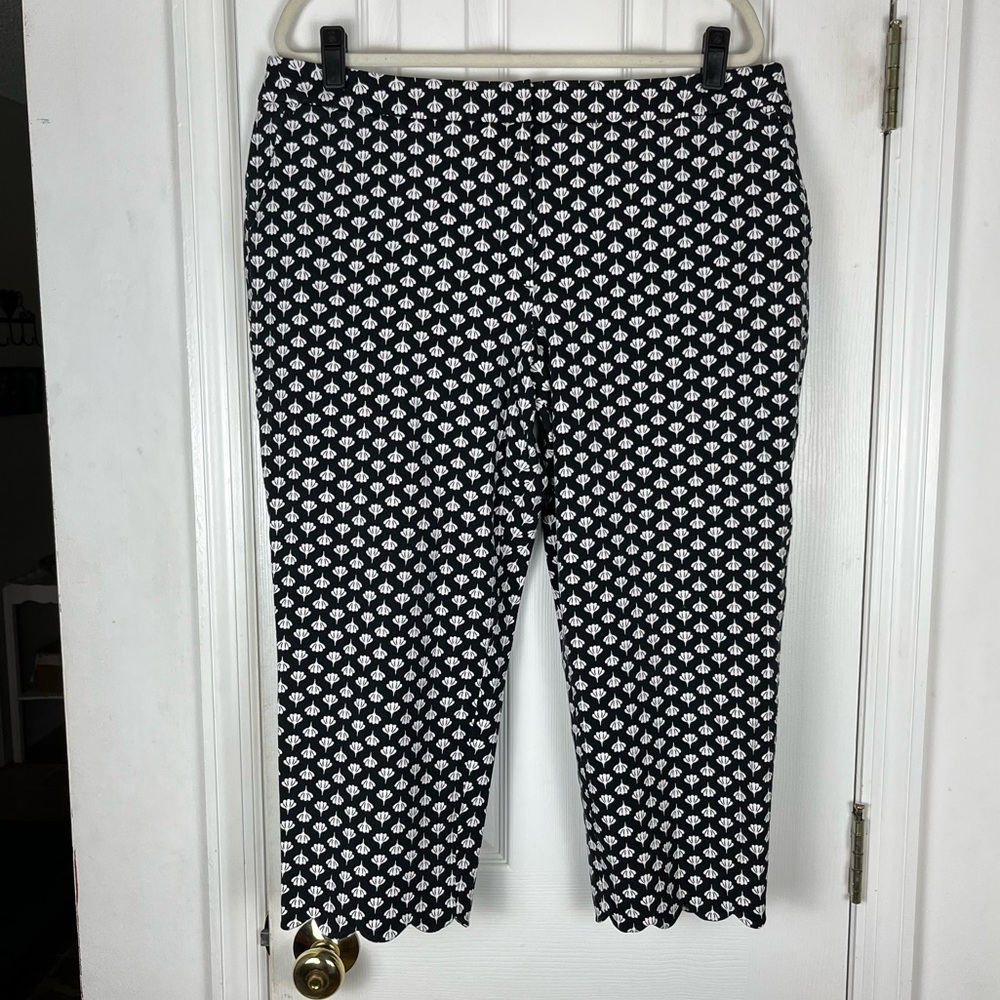 Talbots Plus Size 18W Slim Crop Pants Scalloped Hem Flower Print